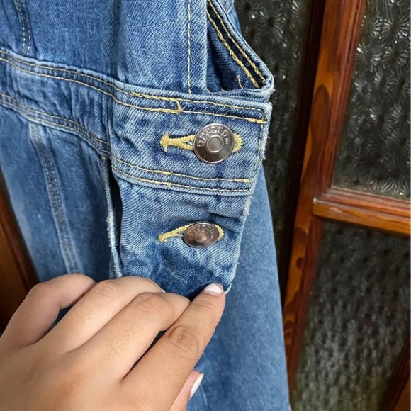 Womens denim overall dress with buttons - Picture 2 of 4